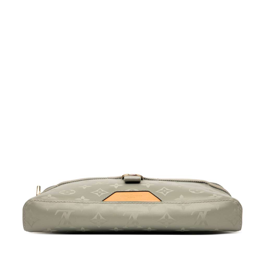 Louis Vuitton Monogram Titanium Messenger PM - Image 6