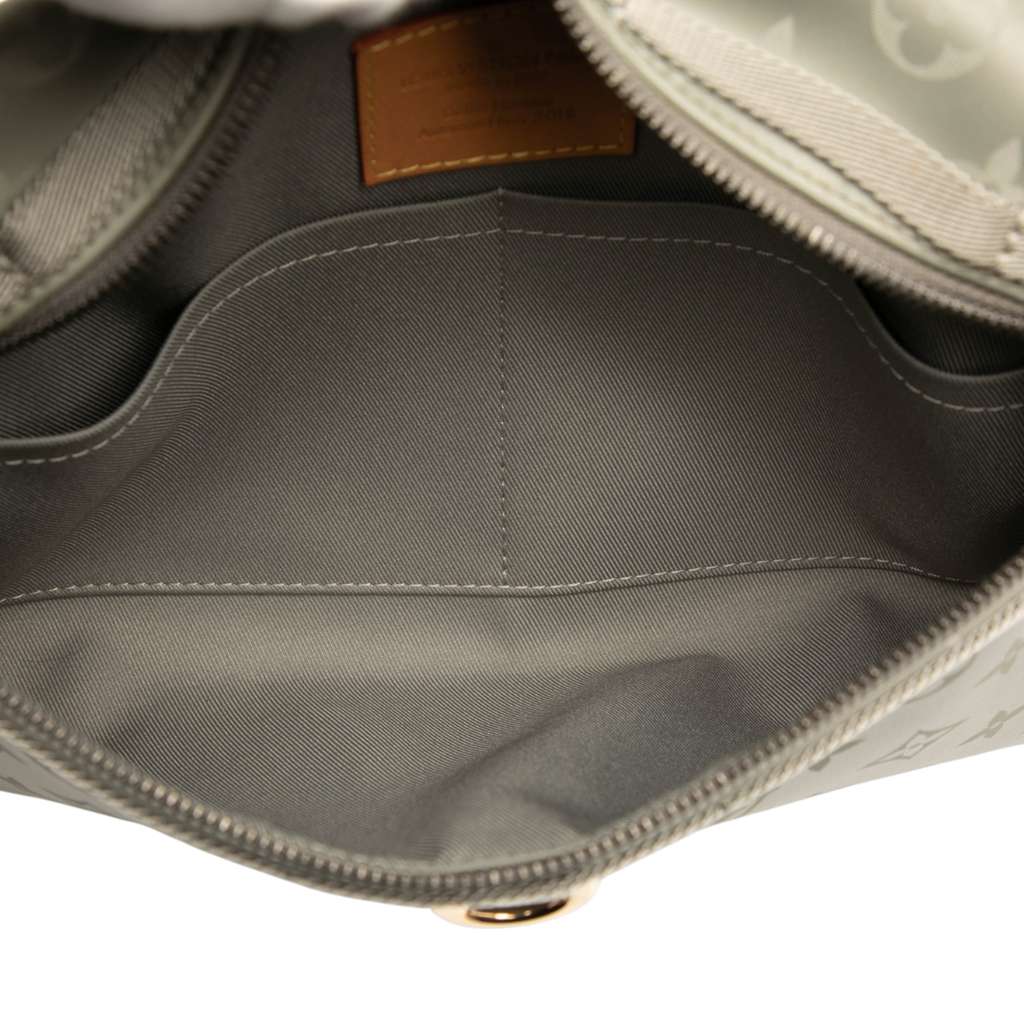 Louis Vuitton Monogram Titanium Messenger PM - 4