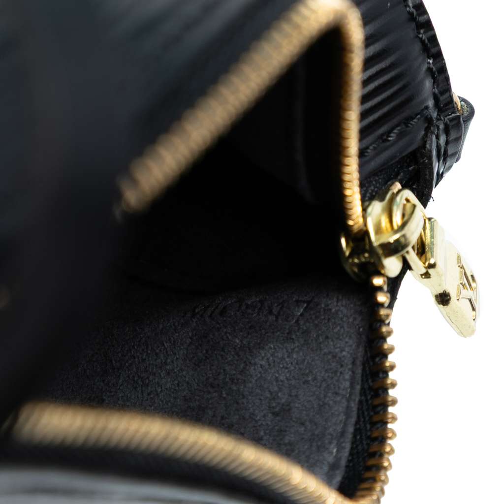 Louis Vuitton Epi Pochette Papillon - Detail 1