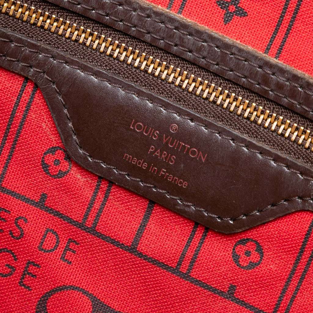 Louis Vuitton Damier Ebene Neverfull MM - Side view