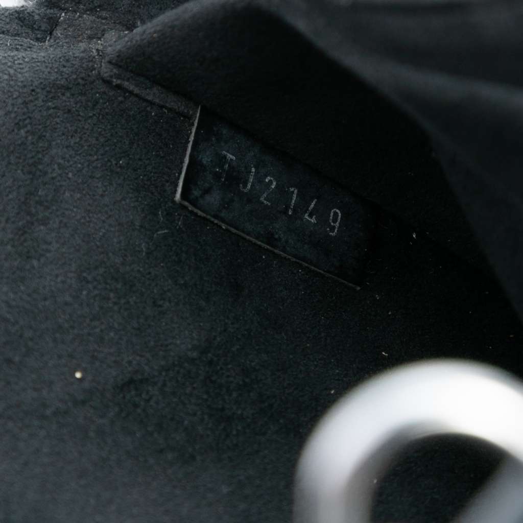 Louis Vuitton Epi Pochette Felicie - Side view