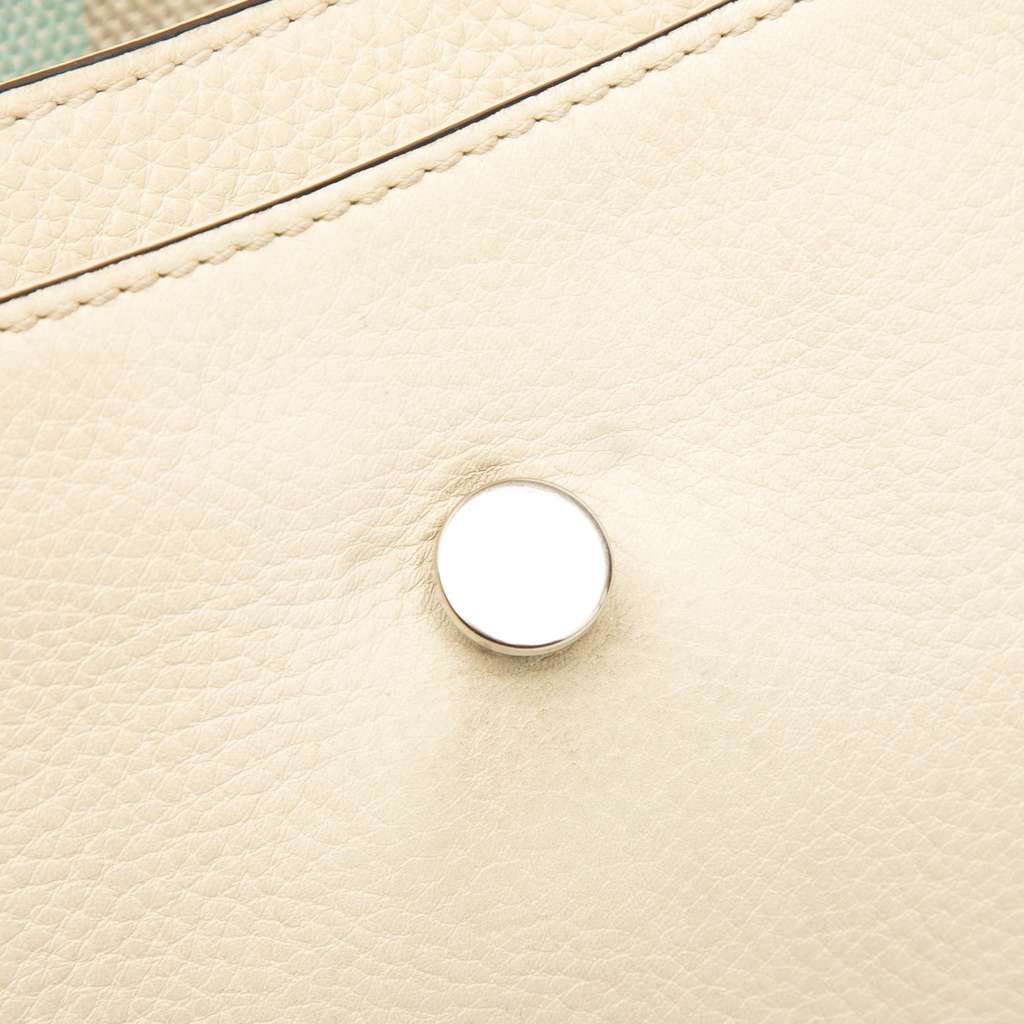 Gucci Medium Leather Bamboo Daily Crossbody - Detail 2