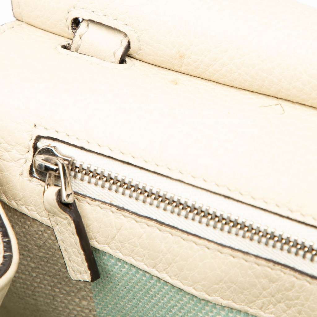 Gucci Medium Leather Bamboo Daily Crossbody - Image 10