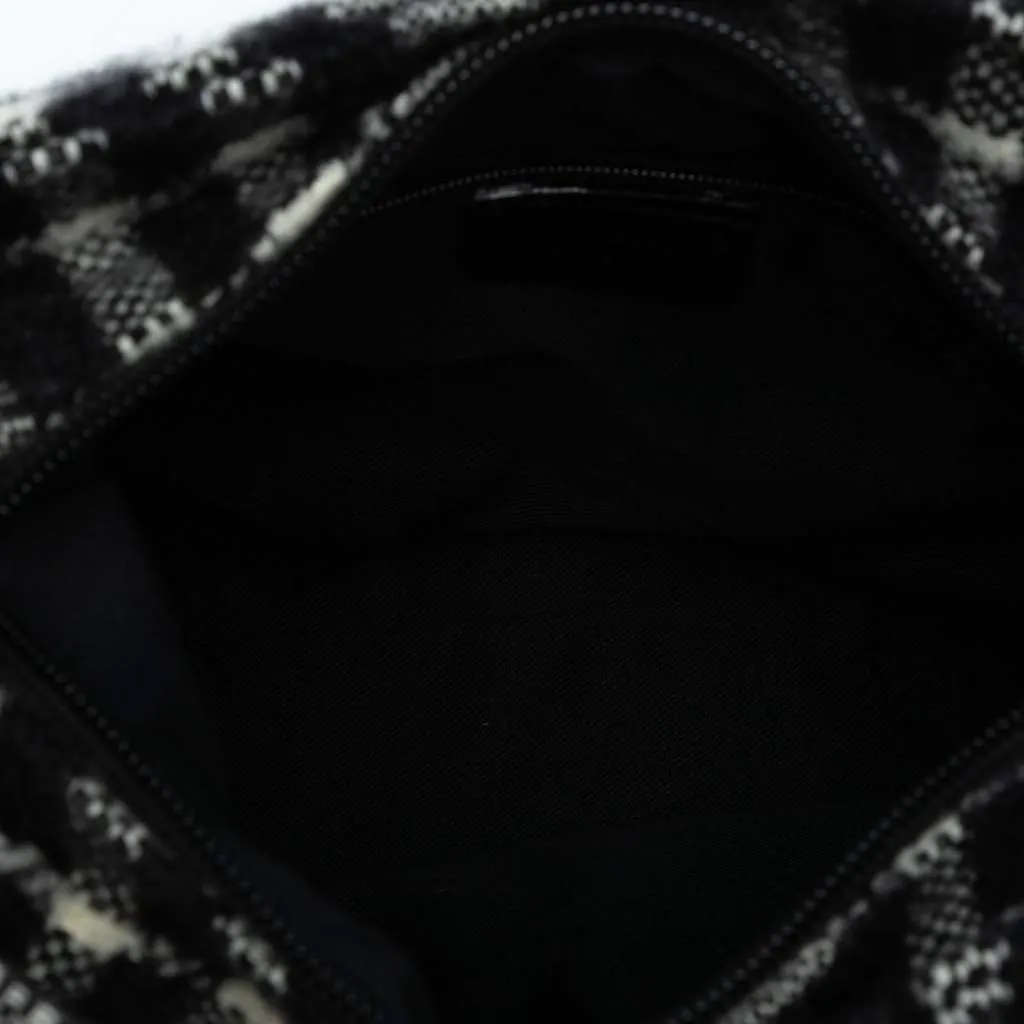 Burberry Vintage Check Wool Shoulder Bag Black Wool Very good - Model View