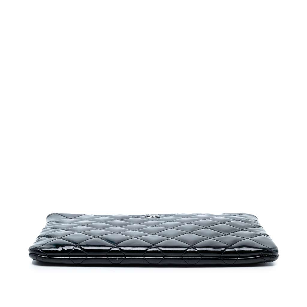 Chanel Medium Quilted Patent O Case Clutch - Image 6