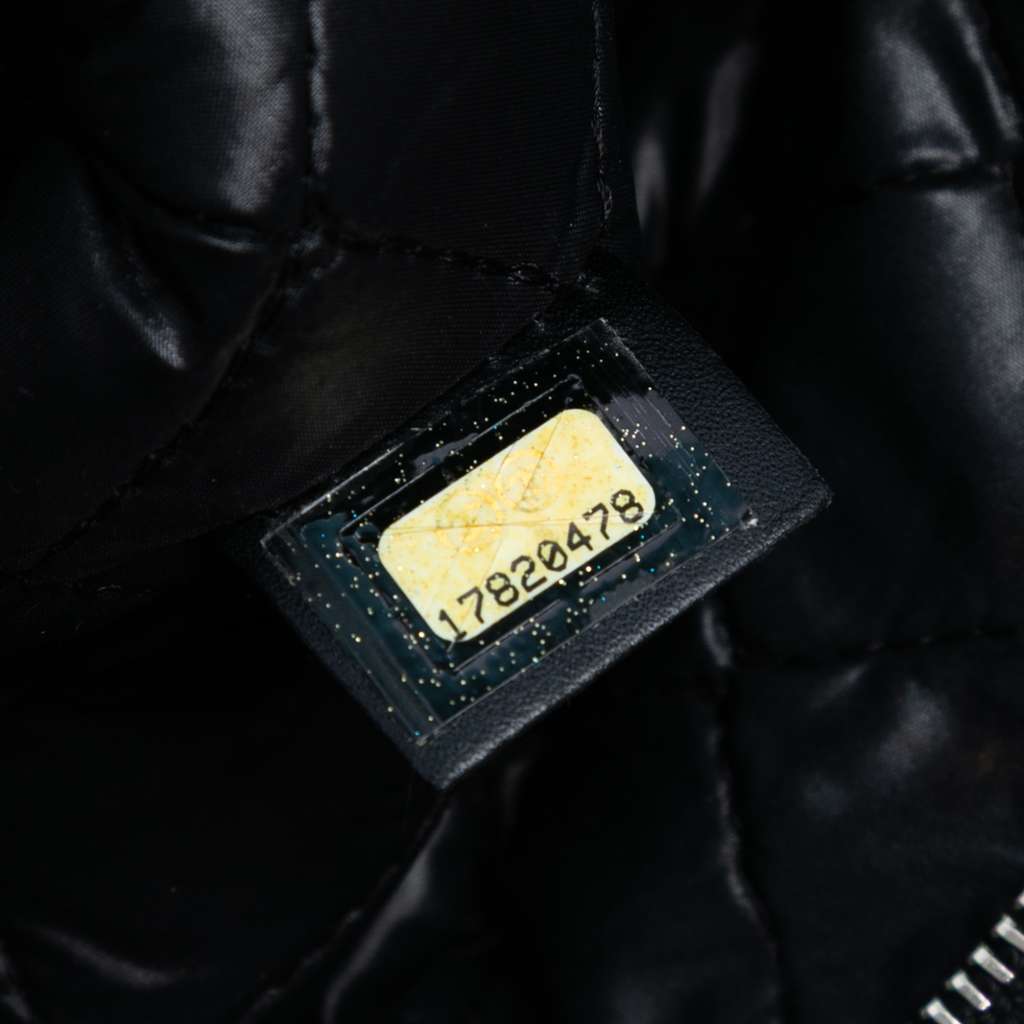 Chanel Medium Quilted Patent O Case Clutch - Detail 1