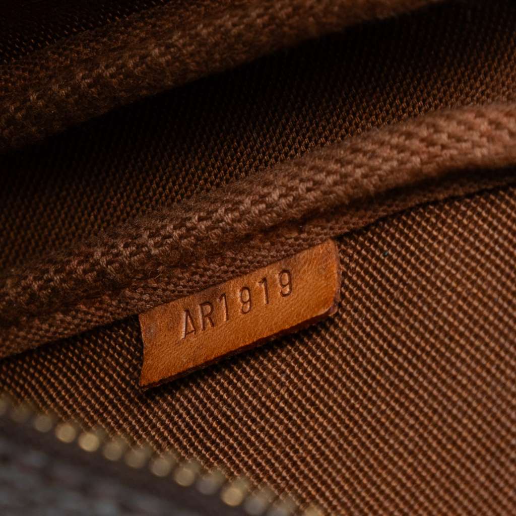 Louis Vuitton Monogram Pochette Accessoires - Side view