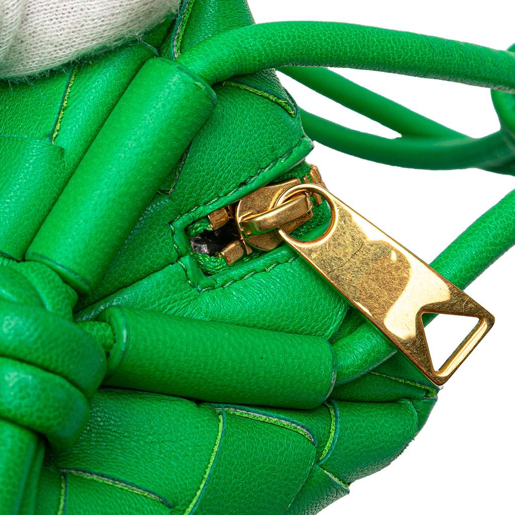 Bottega Veneta Mini Lambskin Intrecciato Loop Camera Bag - Detail 1