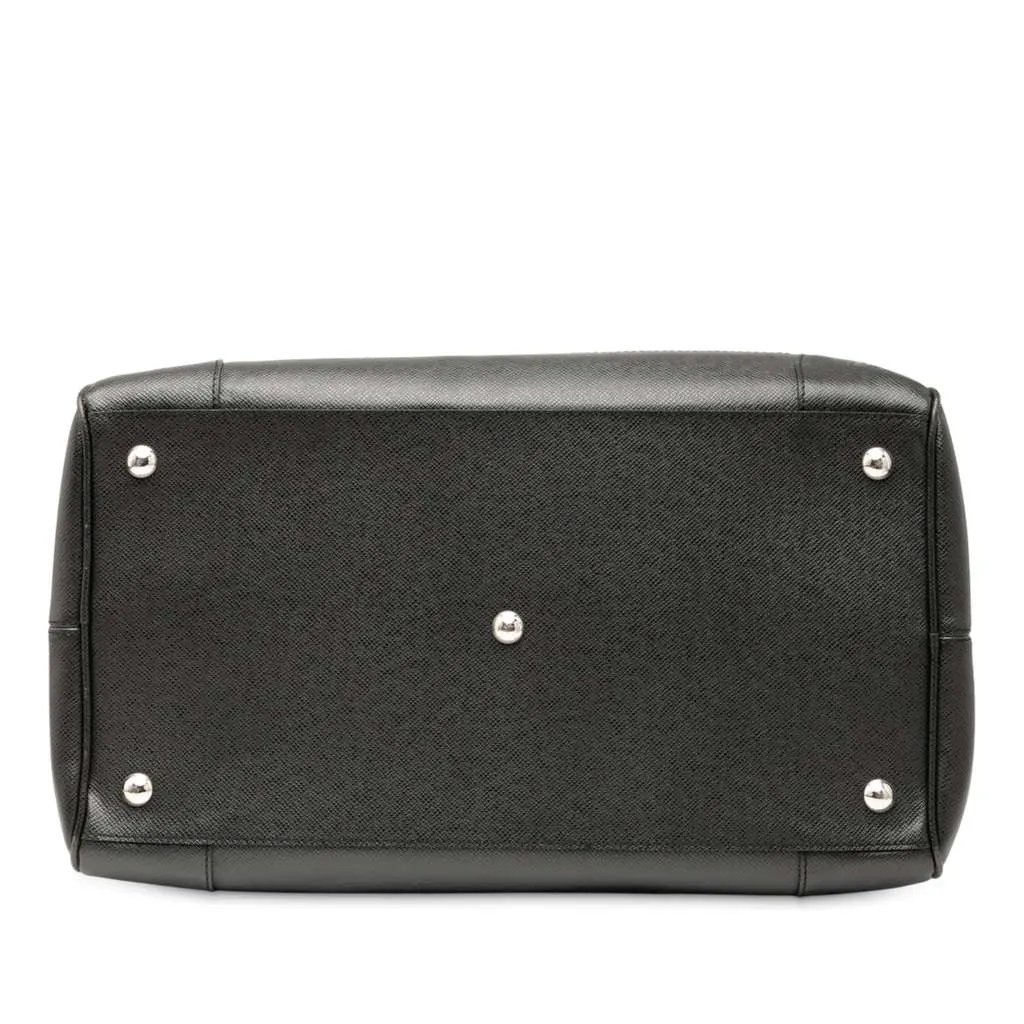 Louis Vuitton Taiga Stanislav Black Leather Good - Inside View