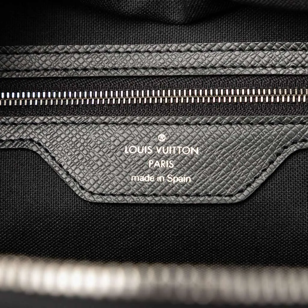 Louis Vuitton Taiga Stanislav Black Leather Good - Box View