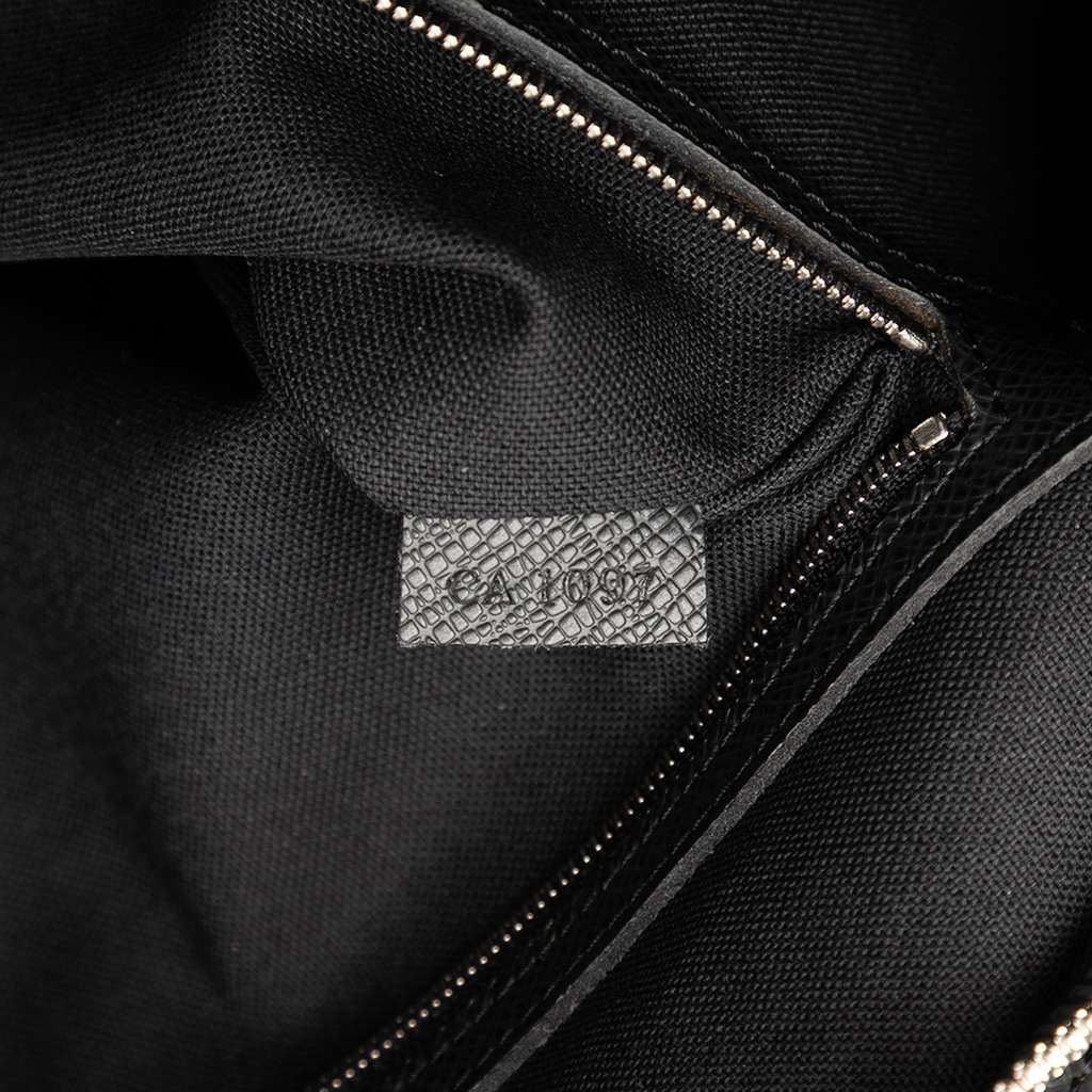 Louis Vuitton Taiga Stanislav - Detail 1