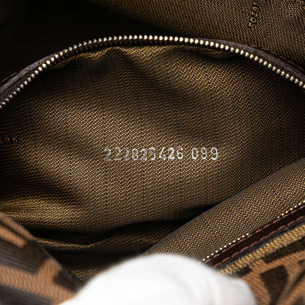 Fendi Zucca Canvas Double Flap Mamma - Detail 1