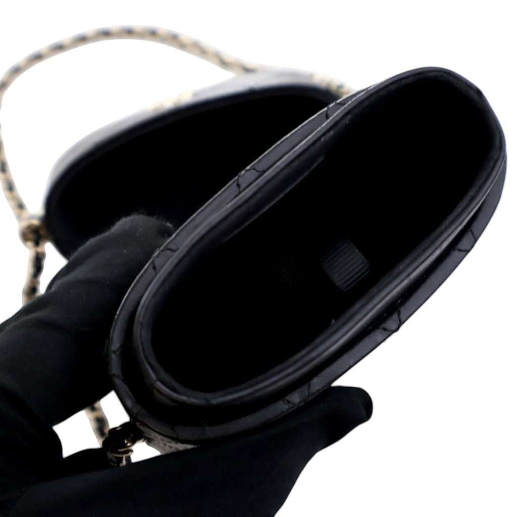 Chanel CC Quilted Lambskin Chain Around Phone Holder - Detail 1