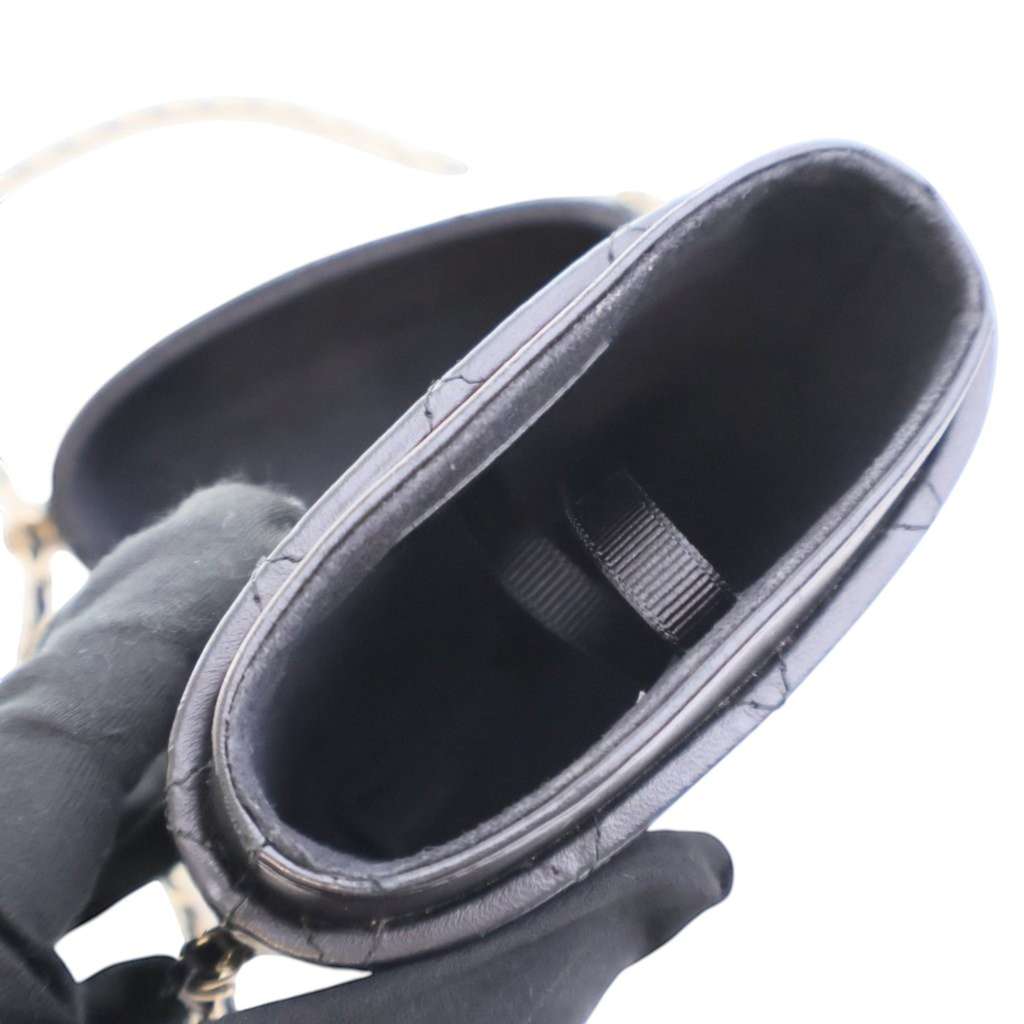 Chanel CC Quilted Lambskin Chain Around Phone Holder - Detail 2