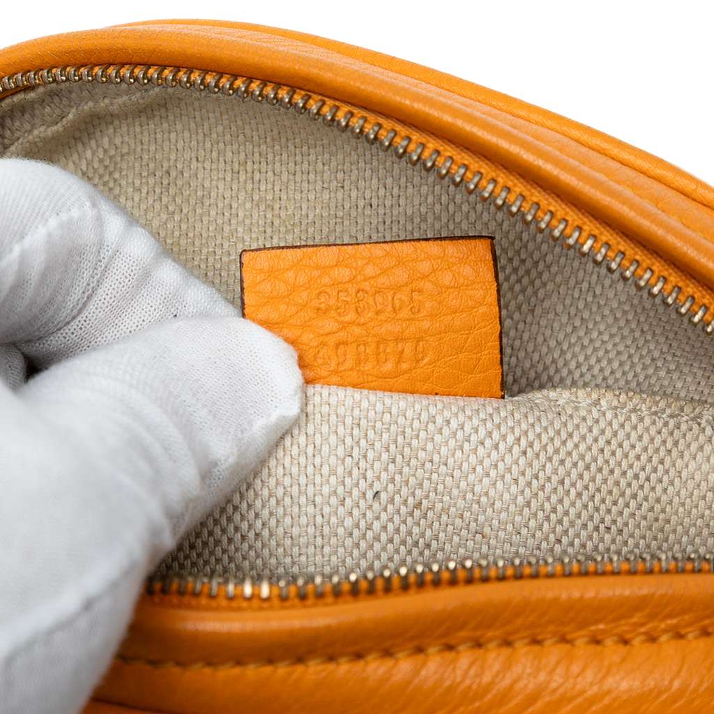 Gucci Mini Pebbled Calfskin Soho Chain Crossbody - Detail 1