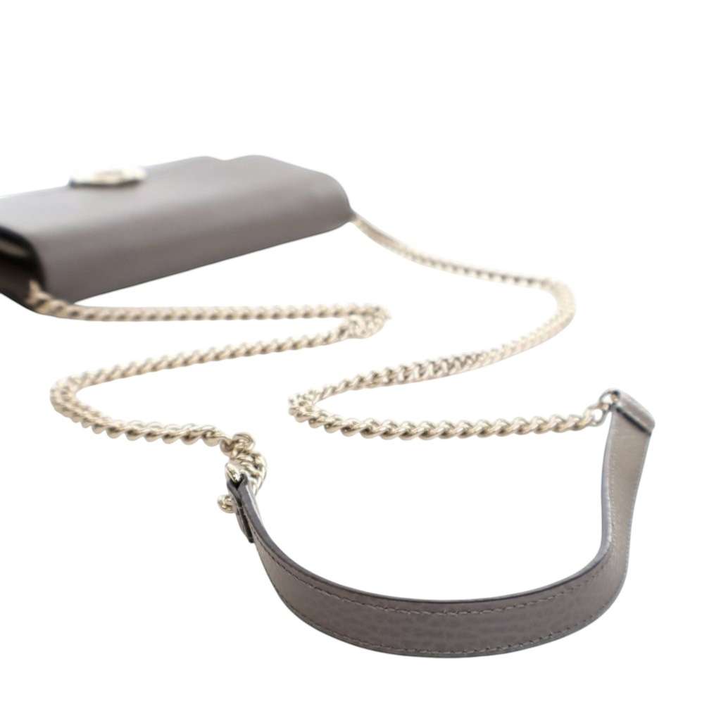 Gucci Leather Interlocking G Dollar Wallet on Chain - Image 15