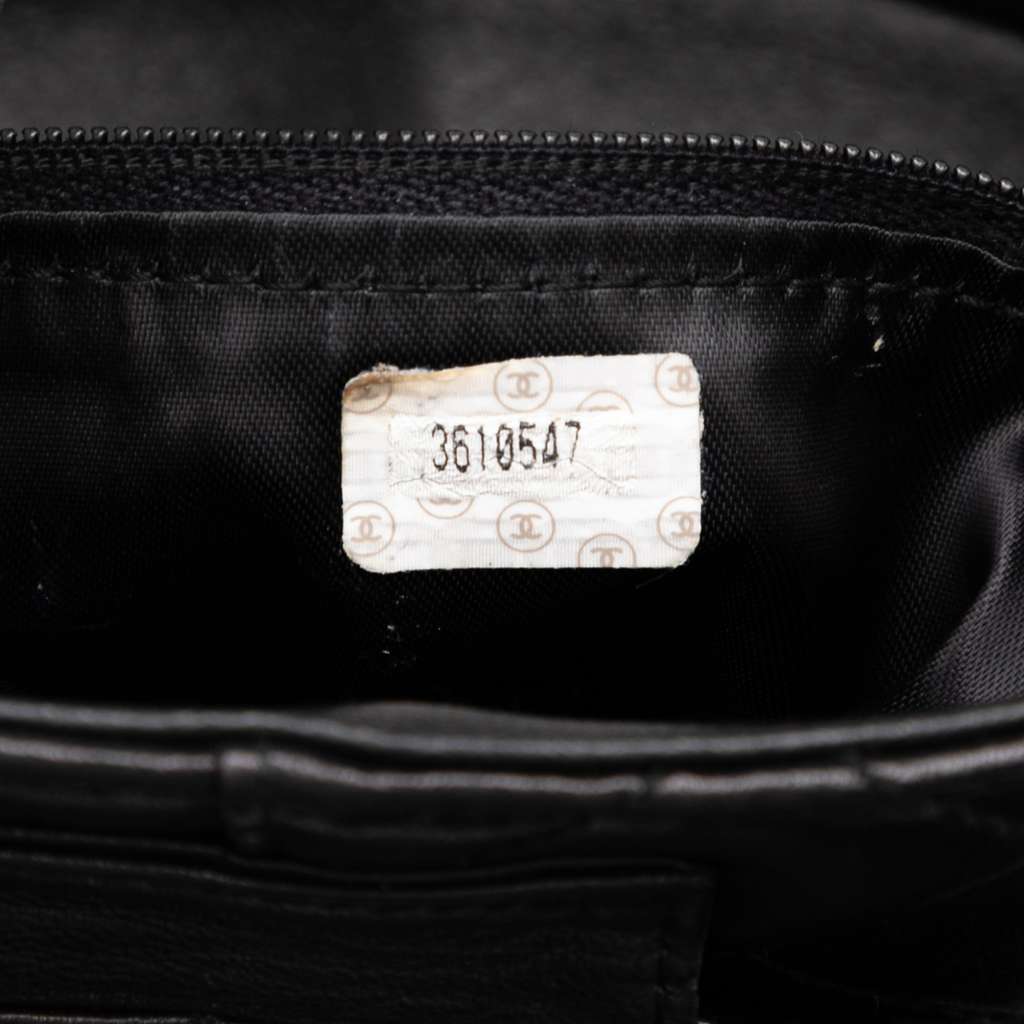 Chanel CC Quilted Lambskin Tassel Vanity Bag - Detail 1