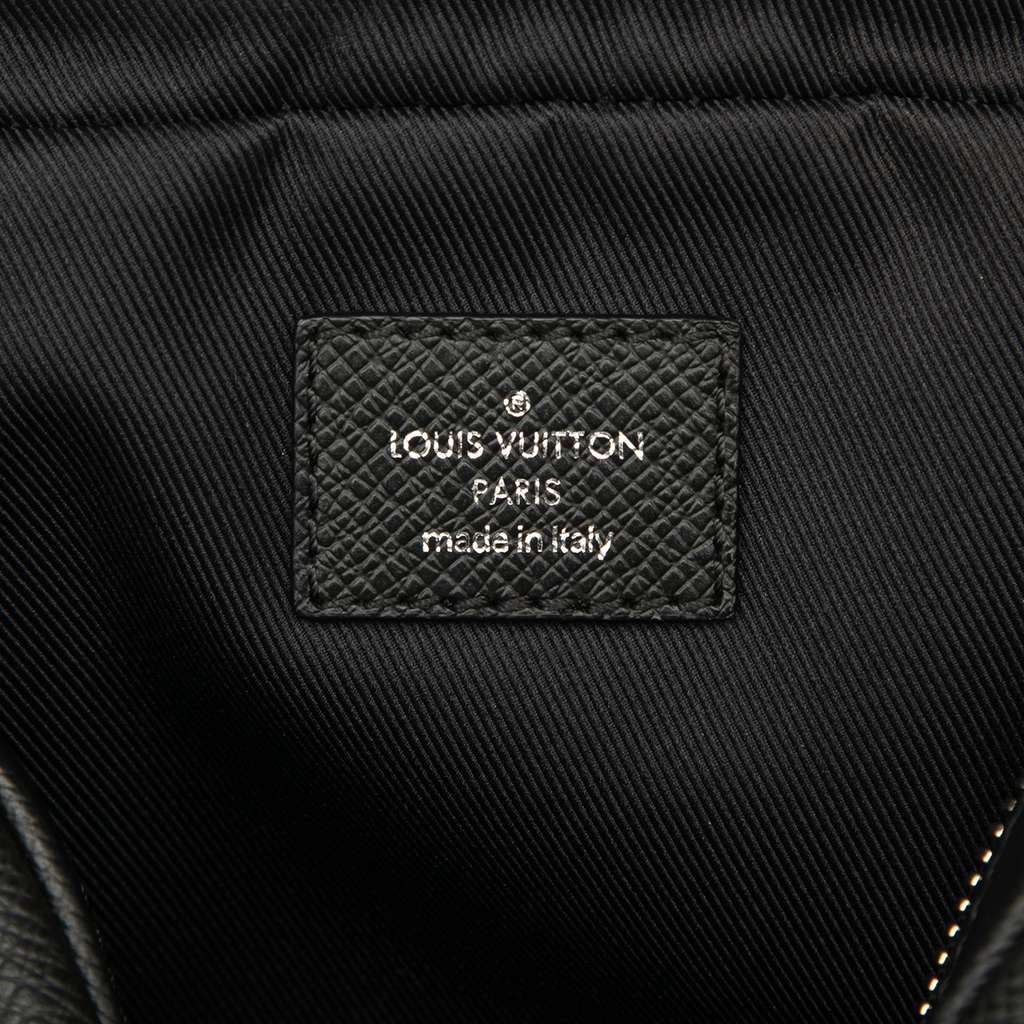 Louis Vuitton Monogram Taigarama Outdoor Bumbag - Side view