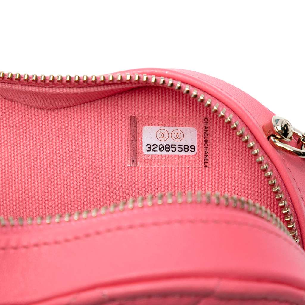 Chanel Mini Lambskin CC in Love Heart Crossbody - Detail 1
