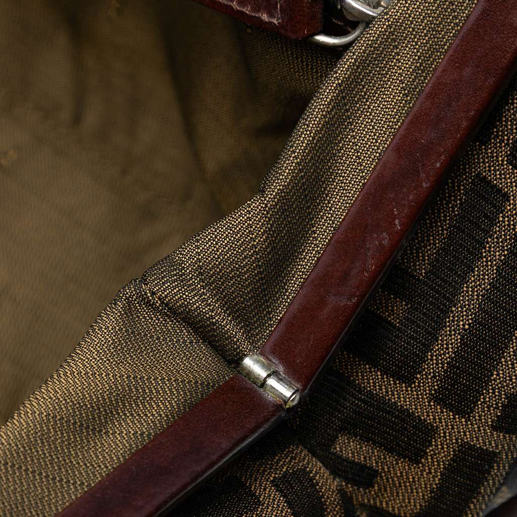 Fendi Zucca Canvas Frame Handbag - Detail 2