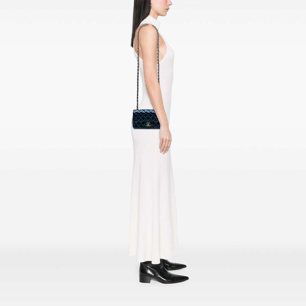 Chanel Mini Rectangular Classic Patent Single Flap - Detail 2