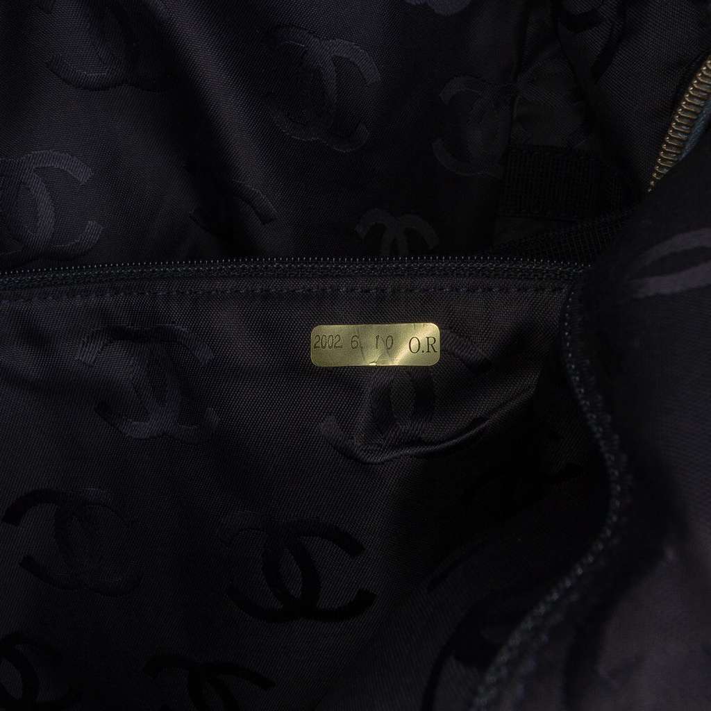 Chanel CC Denim Travel Bag - Detail 1