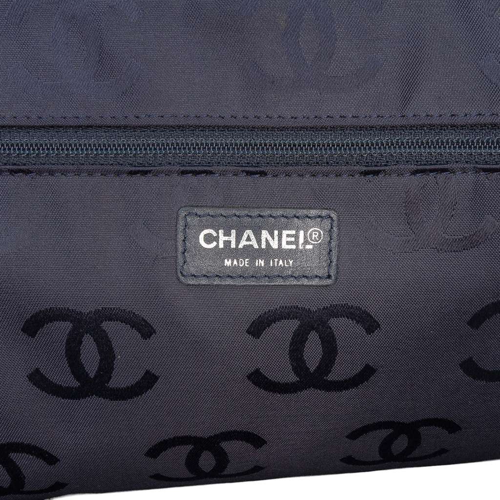 Chanel CC Denim Travel Bag - Detail 2