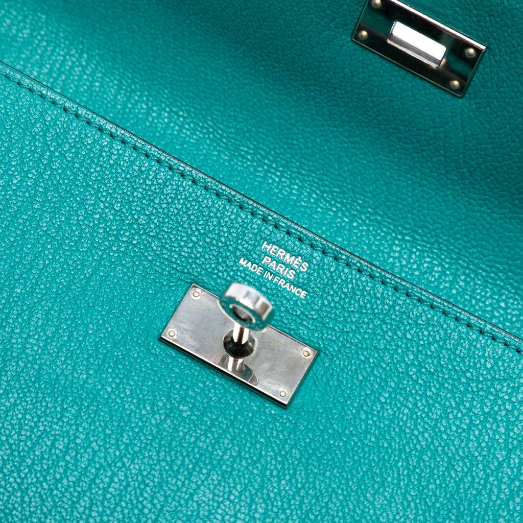 Hermès Chevre Mysore Kelly Longue Wallet - Side view