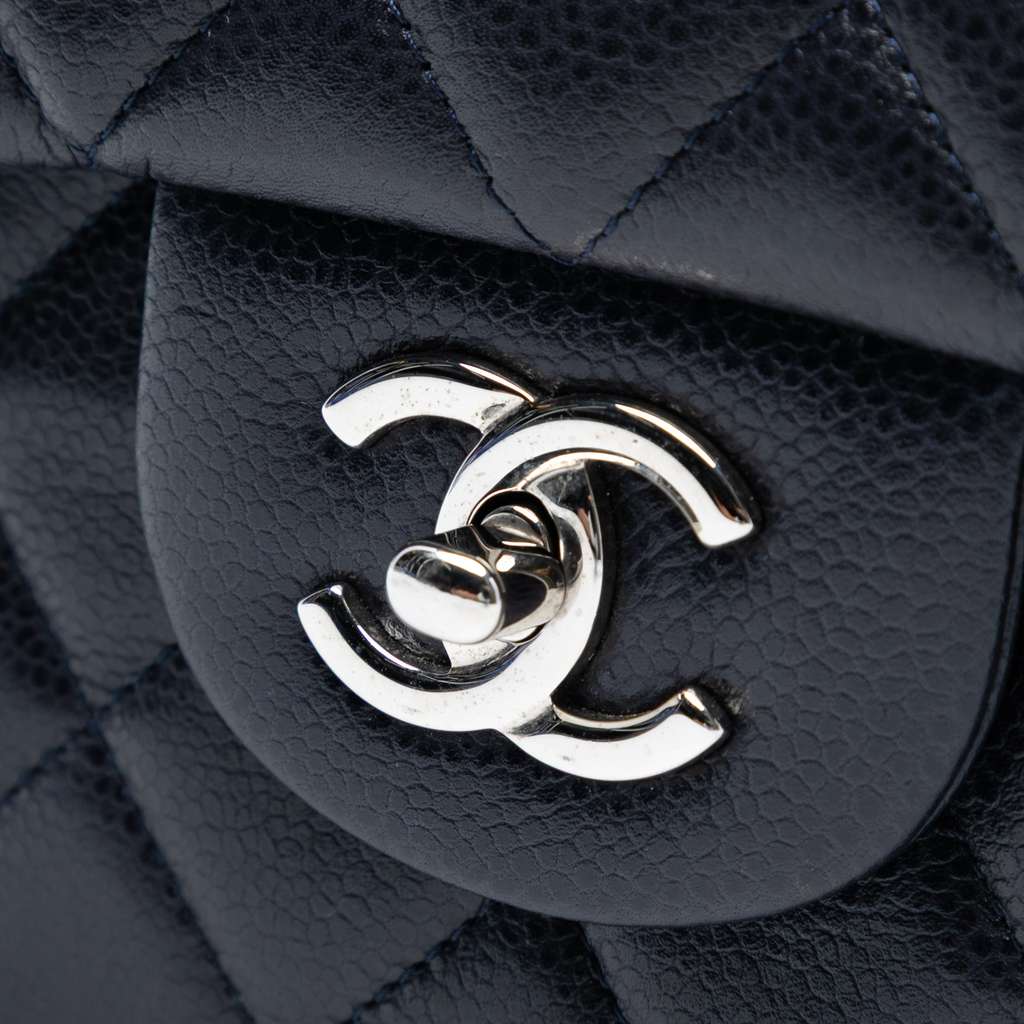 Chanel Jumbo Classic Caviar Double Flap - Detail 1
