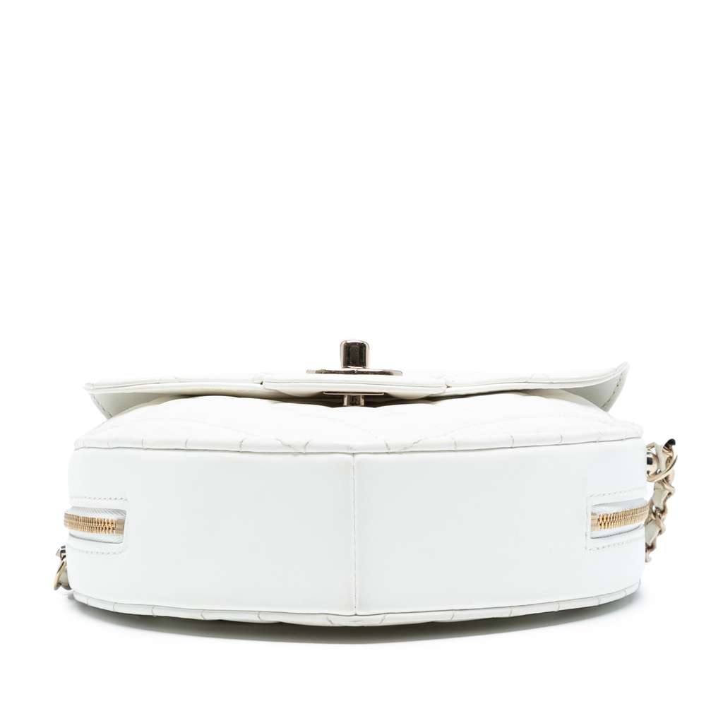 Chanel Lambskin CC in Love Heart Crossbody - Image 6