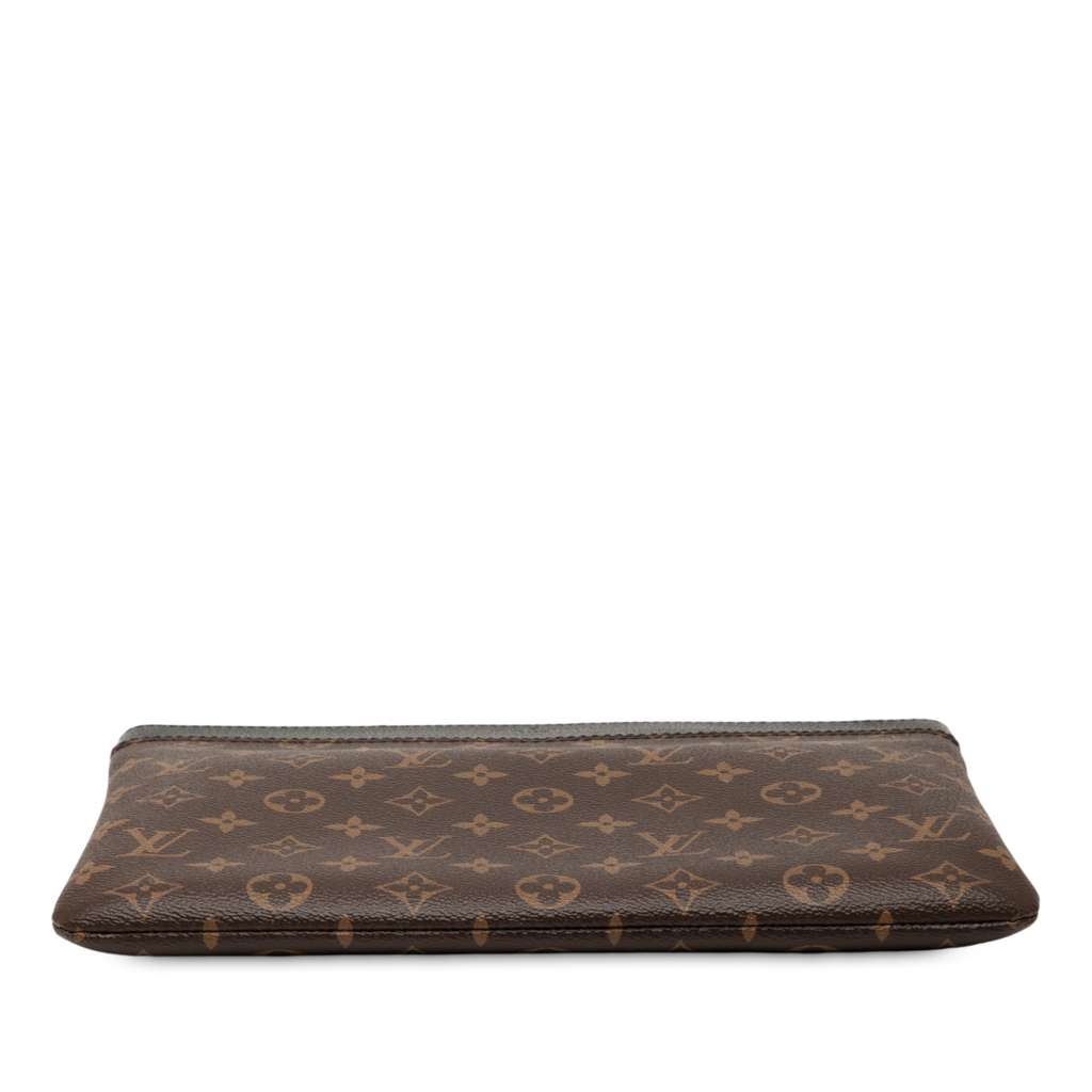 Louis Vuitton Monogram Daily Pouch - Image 6