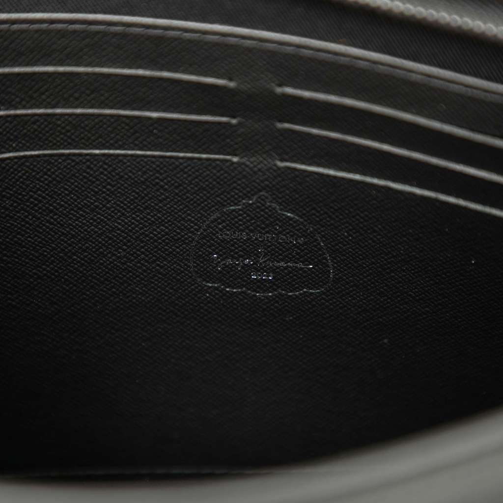 Louis Vuitton Yayoi Kusama Monogram Eclipse Pochette Voyage MM - Side view