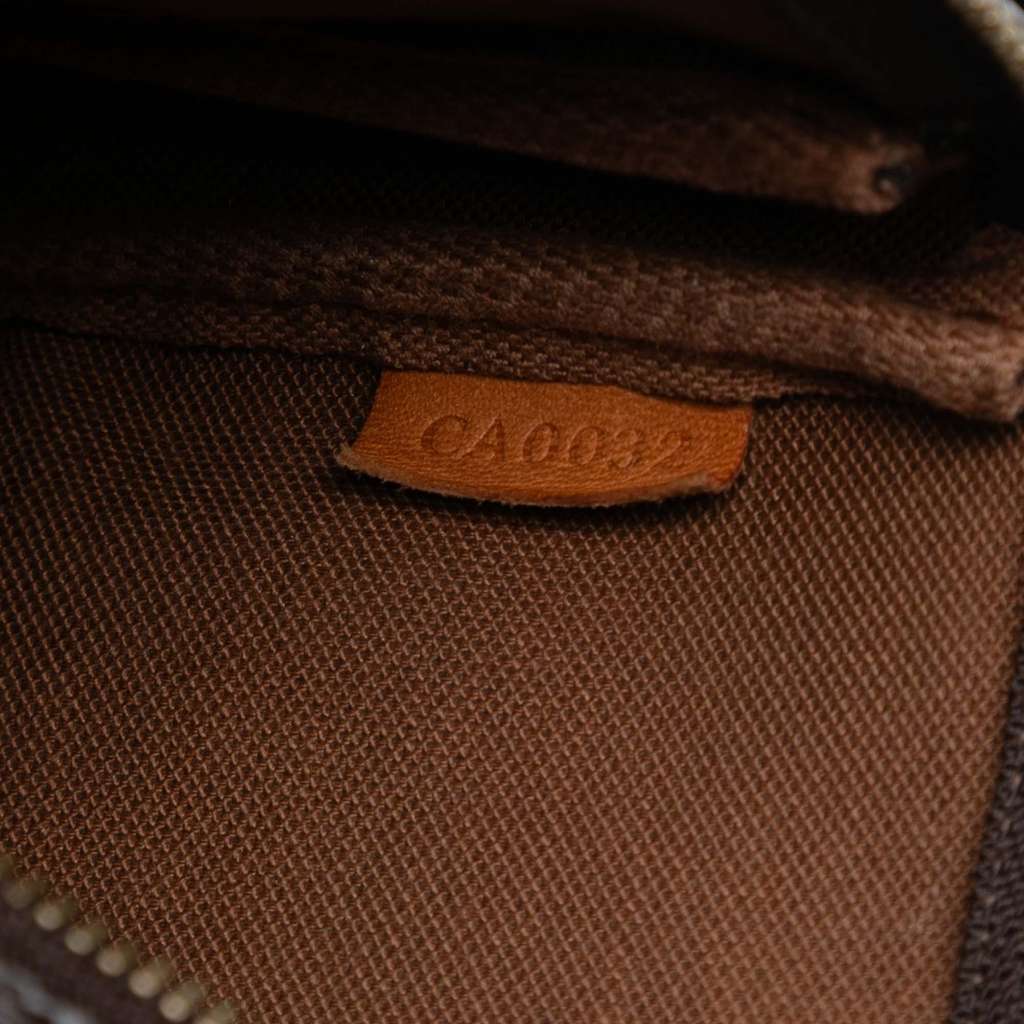 Louis Vuitton Monogram Pochette Accessoires - Side view