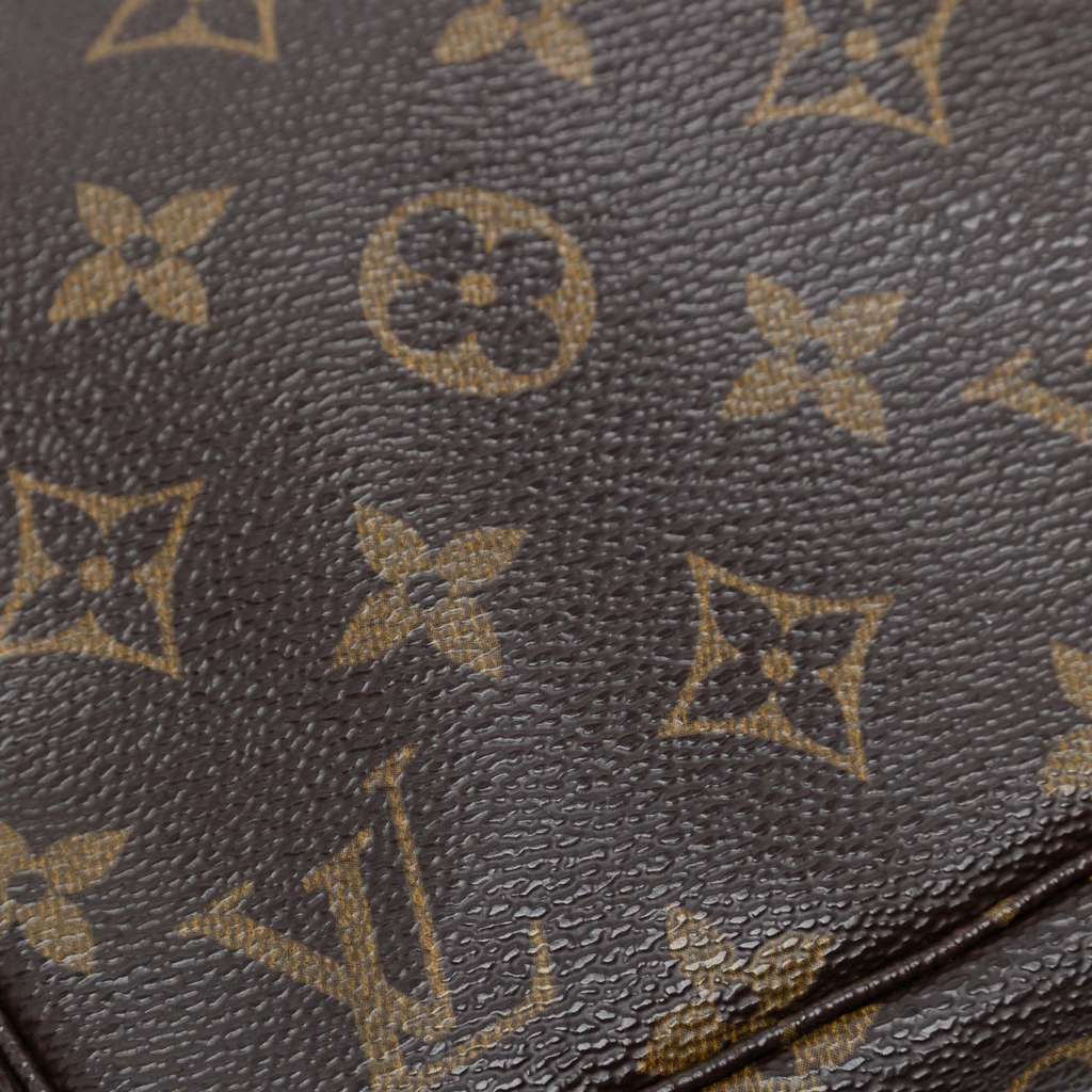 Louis Vuitton Monogram Pochette Accessoires - Detail 1
