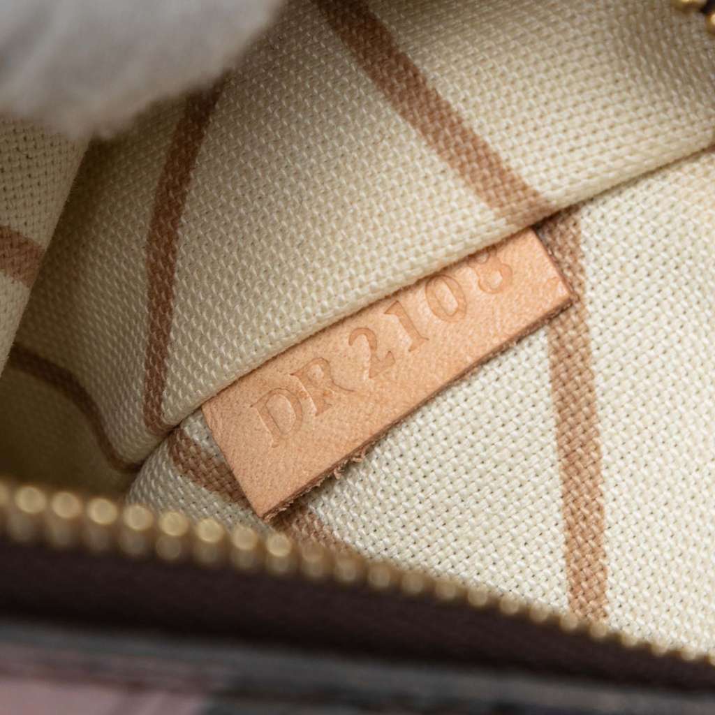 Louis Vuitton Monogram Summer Trunk Pochette Metis - Detail 1