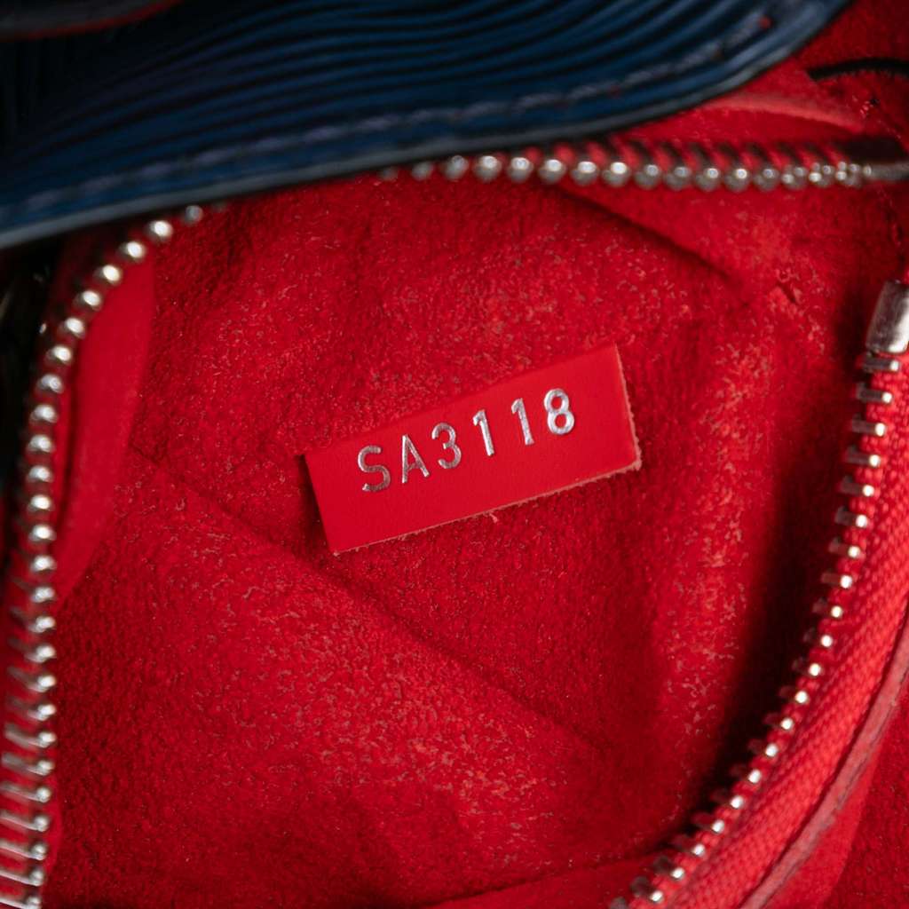 Louis Vuitton Epi NeoNoe MM - Side view