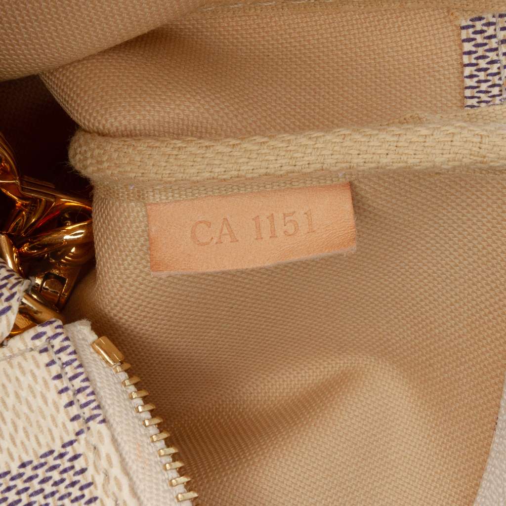 Louis Vuitton Damier Azur Pochette Accessoires - Detail 1