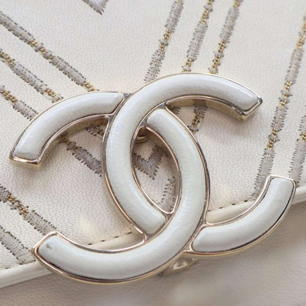 Chanel Small CC Chevron Sheepskin Subtle Flap - Image 14
