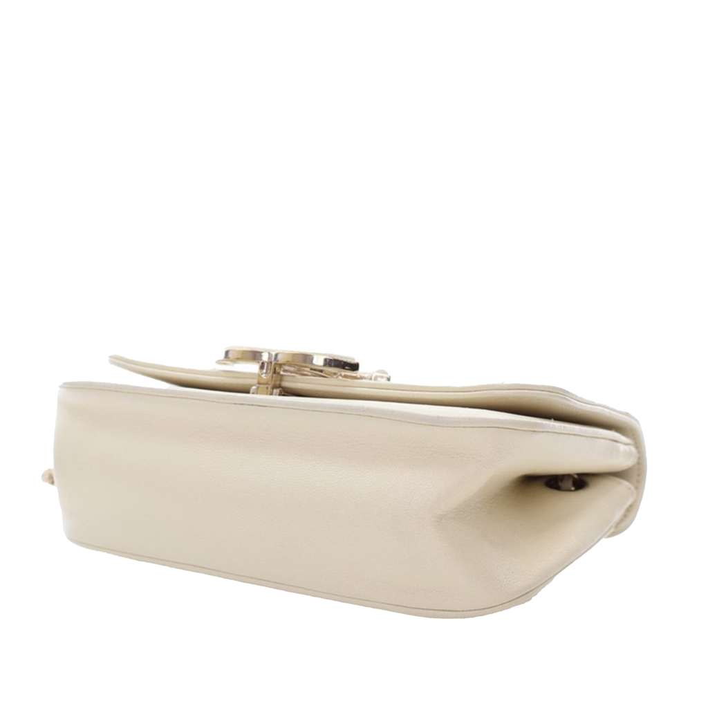 Chanel Small CC Chevron Sheepskin Subtle Flap - Detail 2