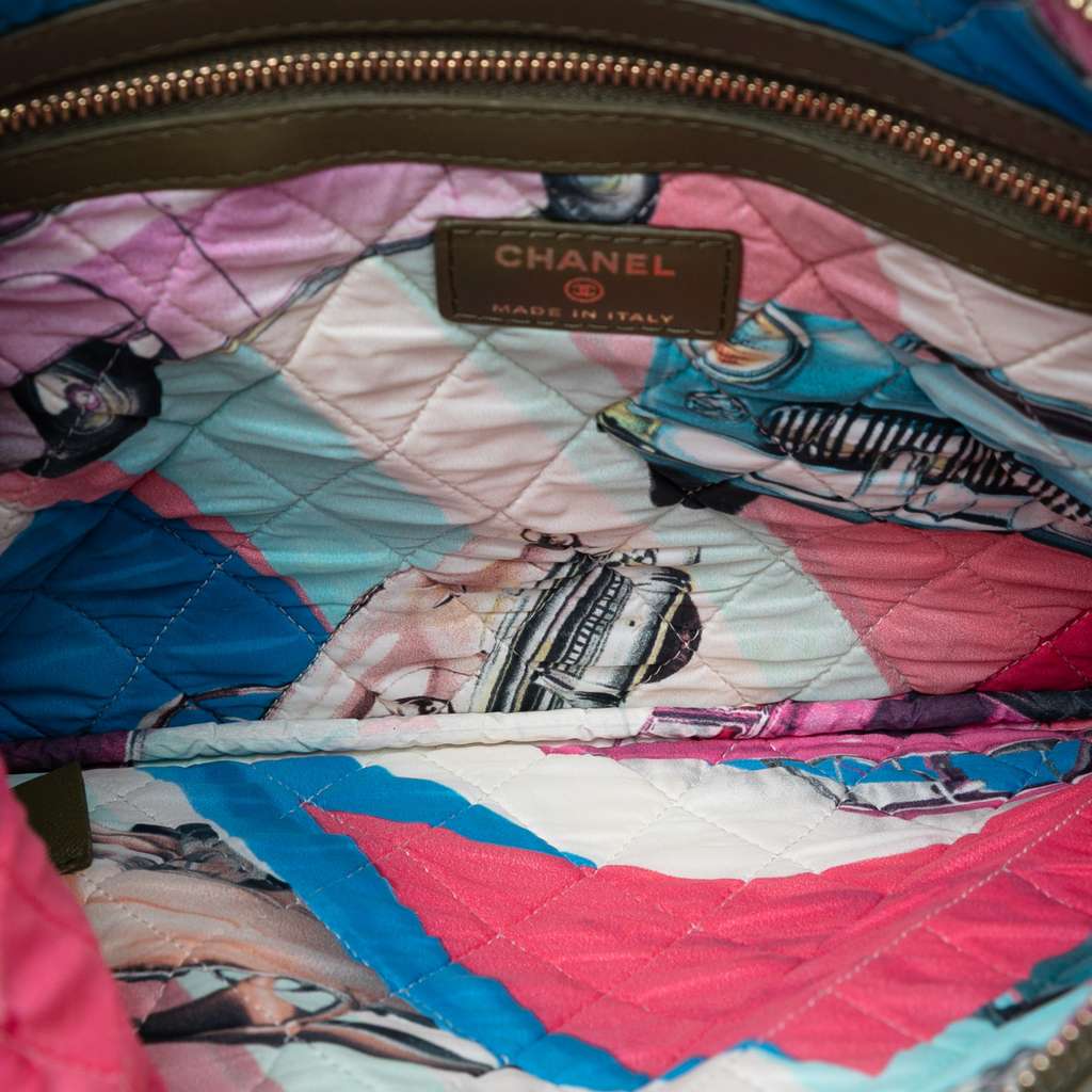Chanel Medium Quilted Lambskin Cuba La Habana O Case Clutch - 4