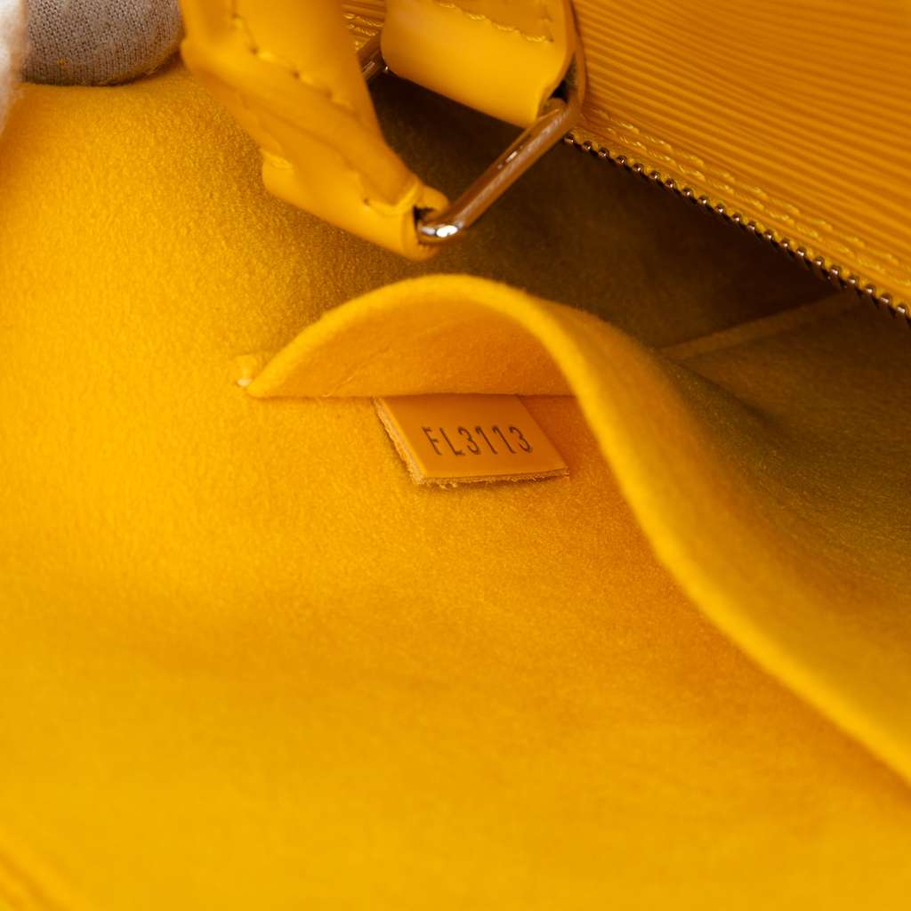 Louis Vuitton Epi Alma PM - Side view