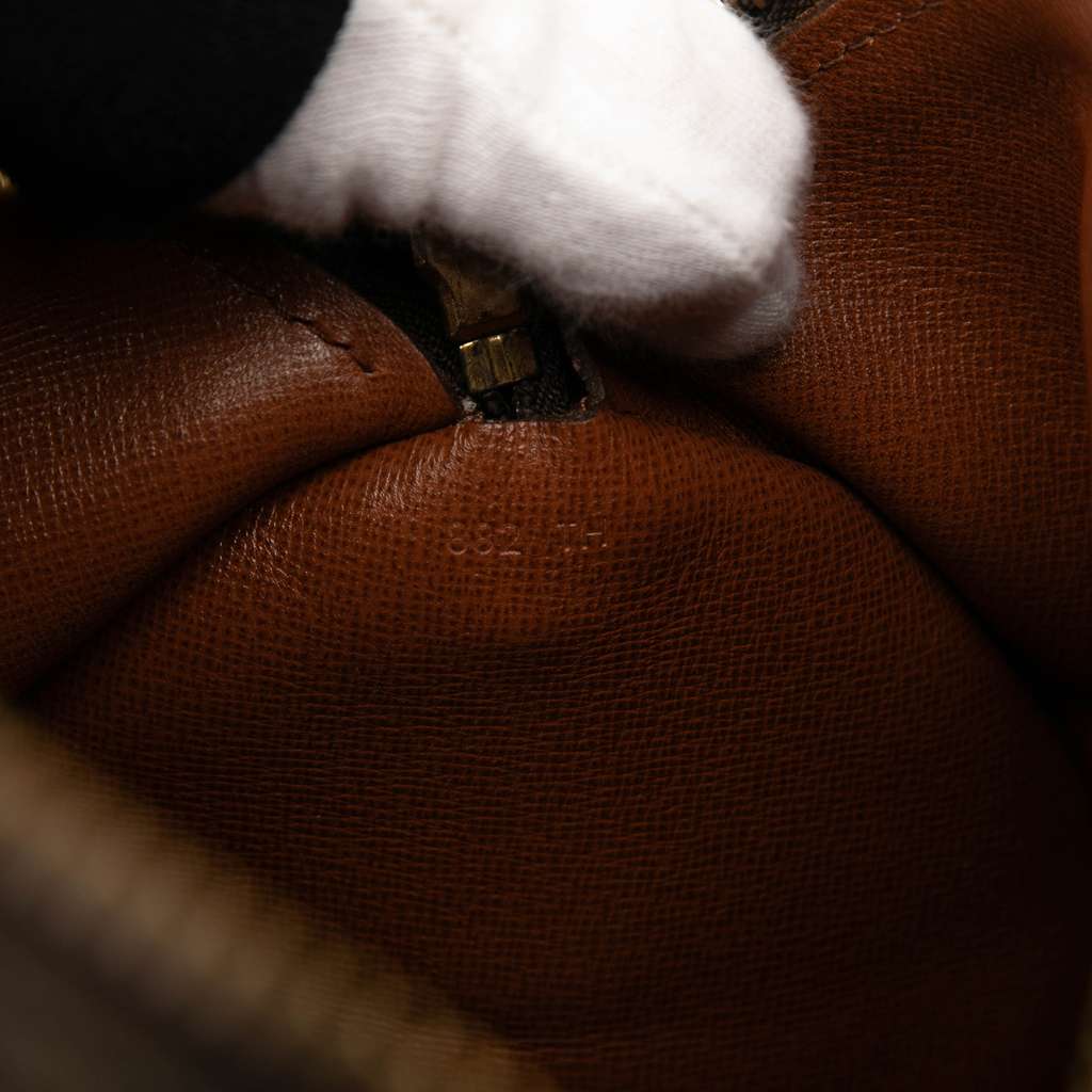 Louis Vuitton Monogram Papillon 30 - Detail 1