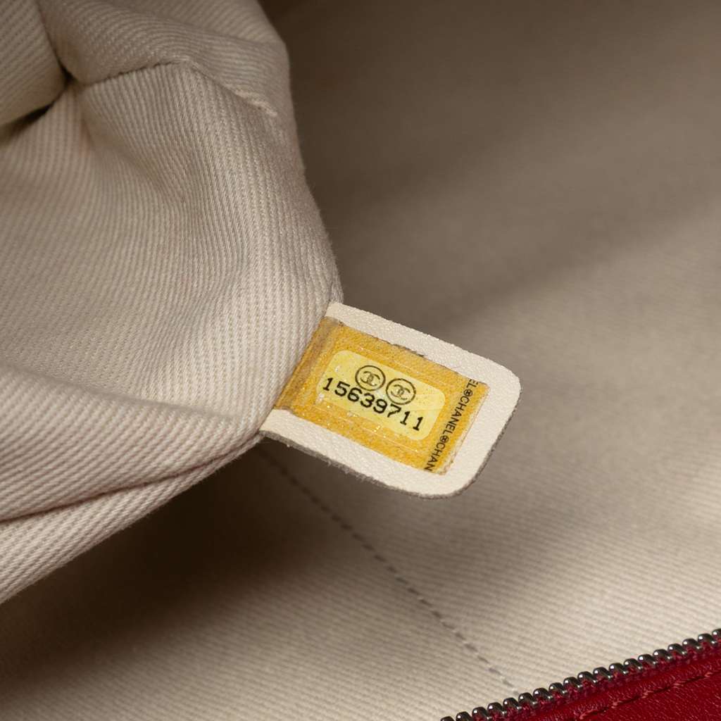 Chanel Large Quilted Calfskin In the Business Shopping Tote - Detail 1