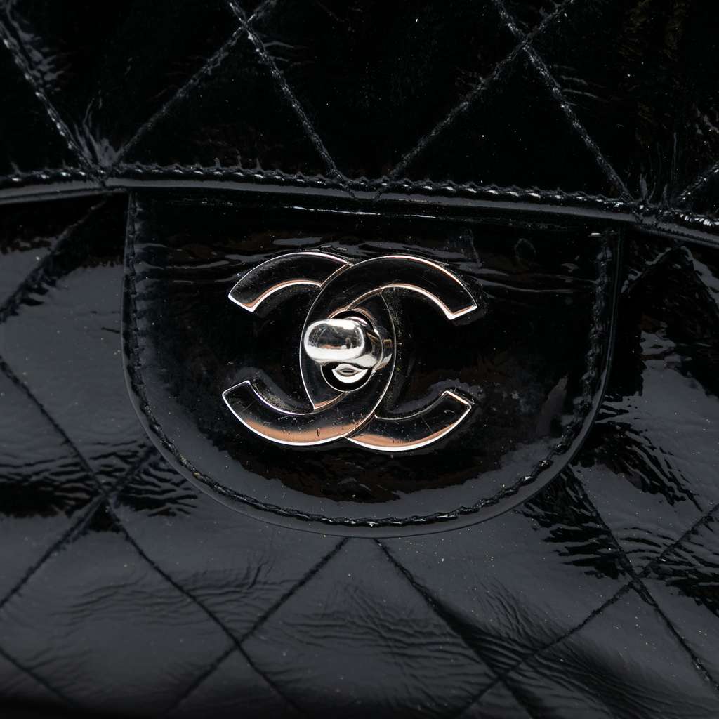 Chanel Jumbo Classic Crinkled Patent Single Flap - Detail 1