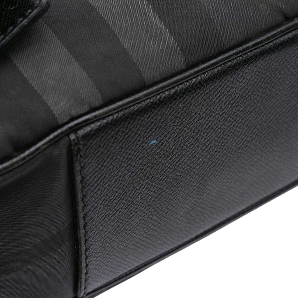 Burberry Smoke Check Nylon Elgin Messenger Bag - Image 10