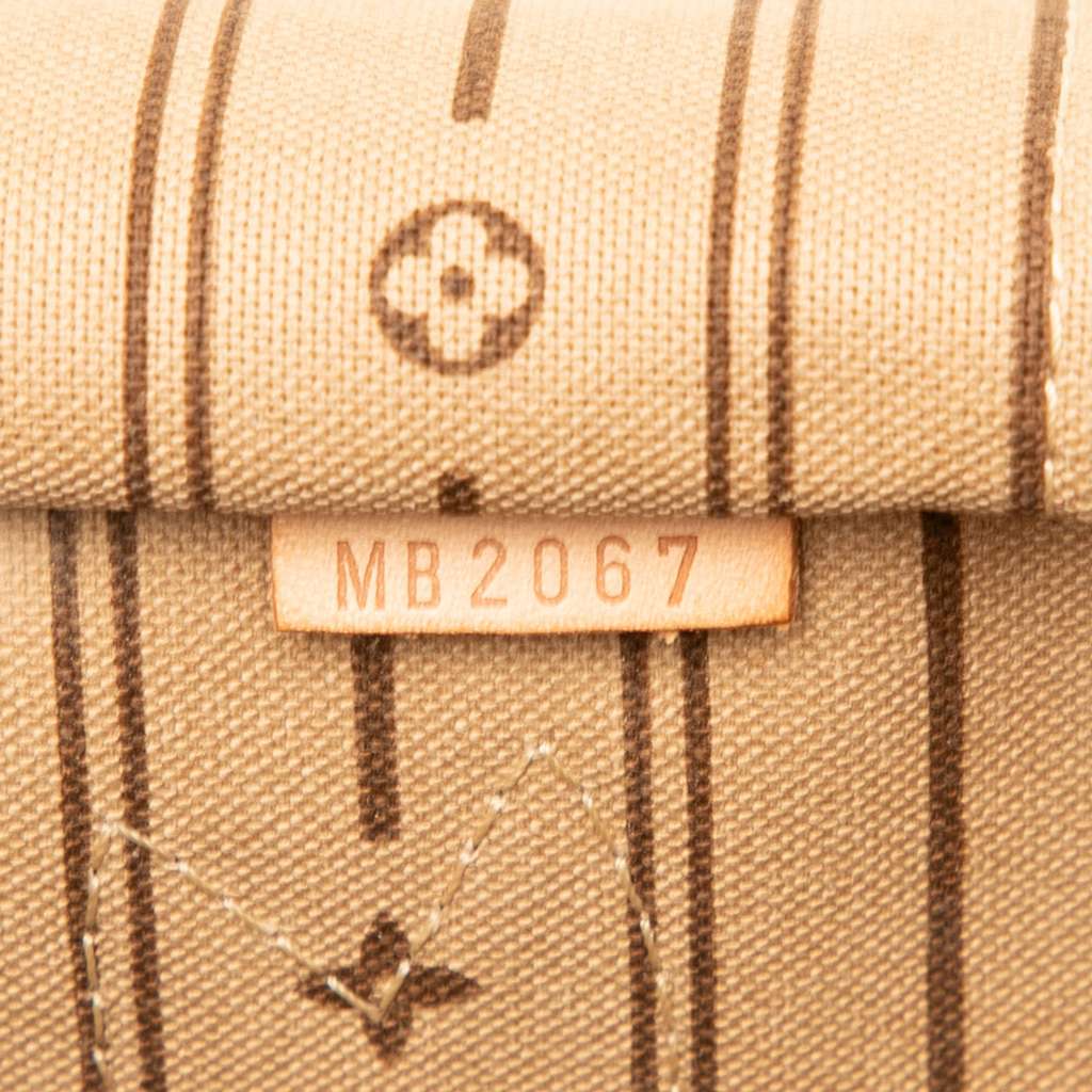 Louis Vuitton Monogram Neverfull PM - Detail 1