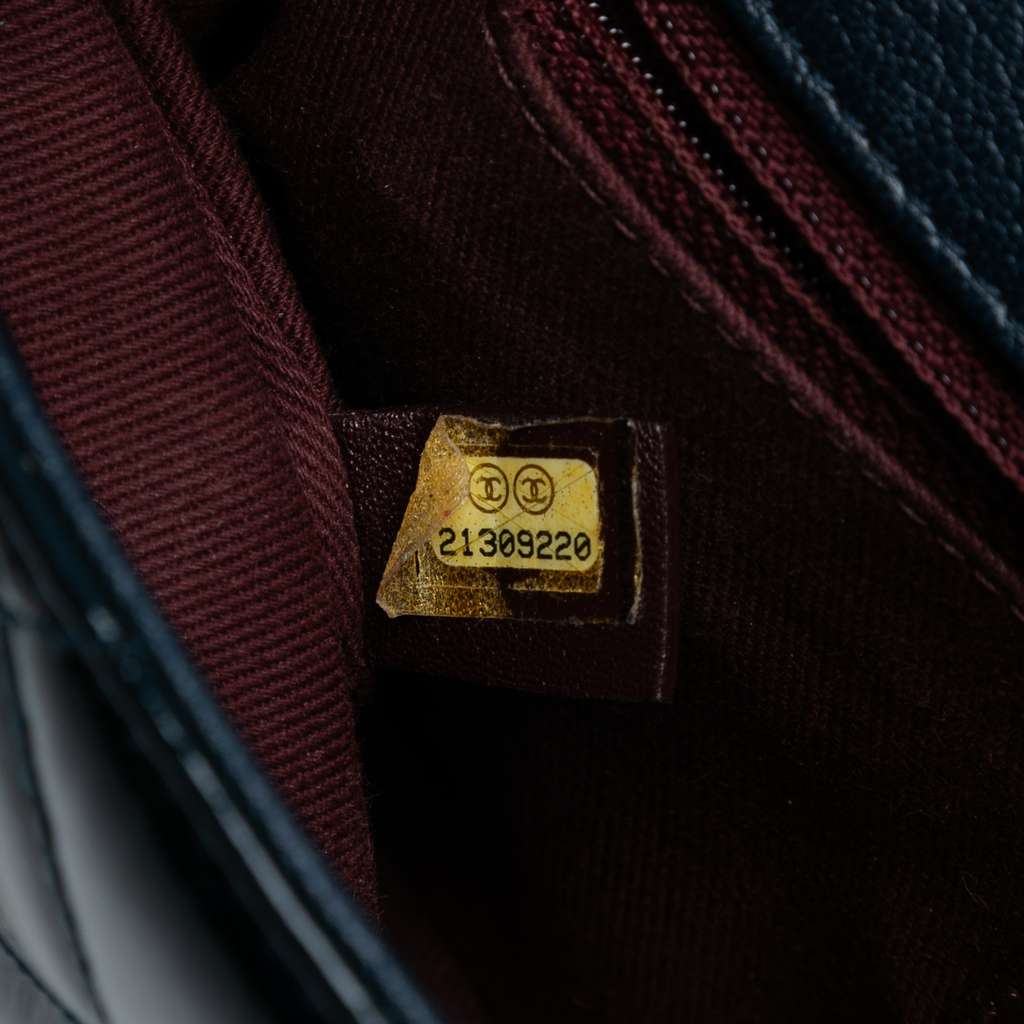 Chanel Paris-Salzburg Medium Patent Goatskin CC Eyelet Flap - Detail 1