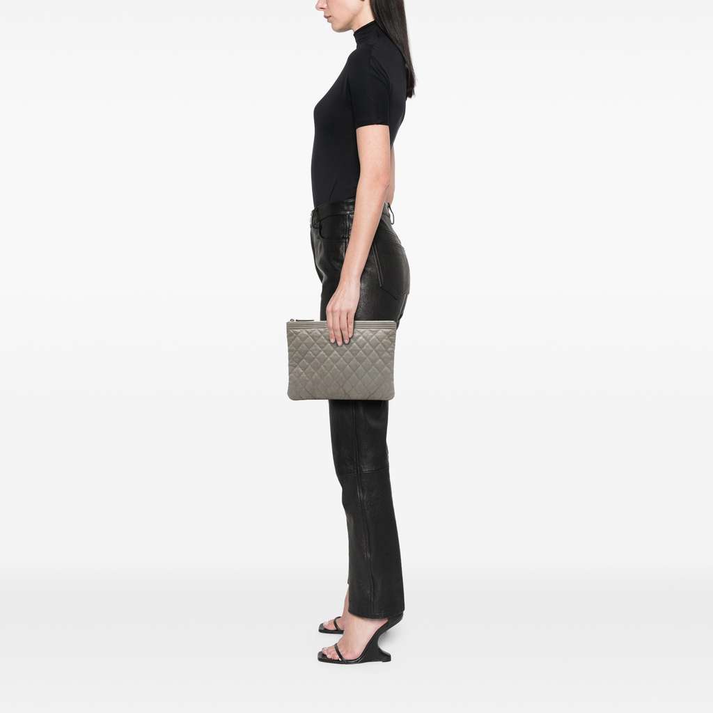 Chanel Medium Quilted Caviar Boy O Case Clutch - Detail 2