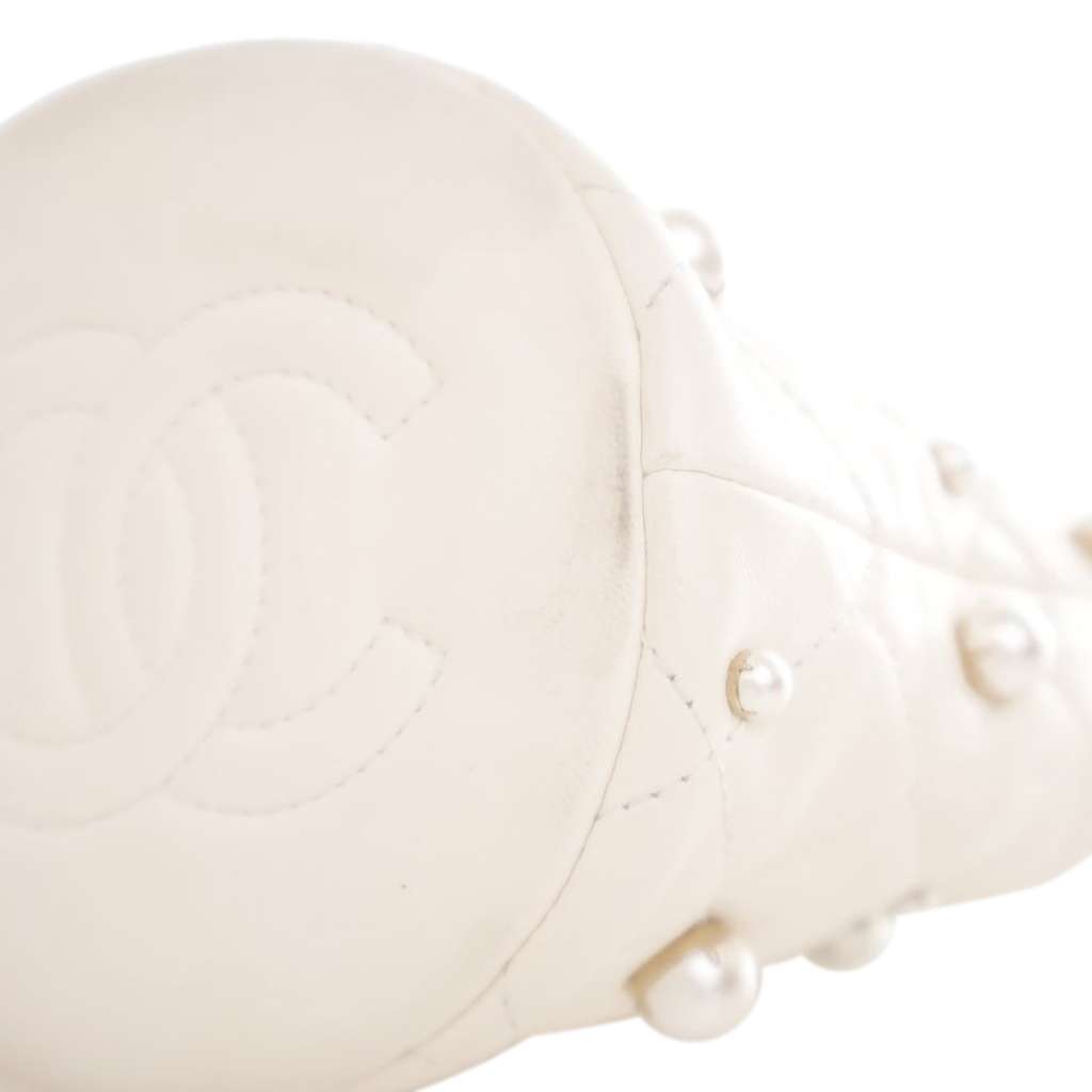 Chanel Mini Quilted Lambskin About Pearls Drawstring Bucket Bag - Image 10