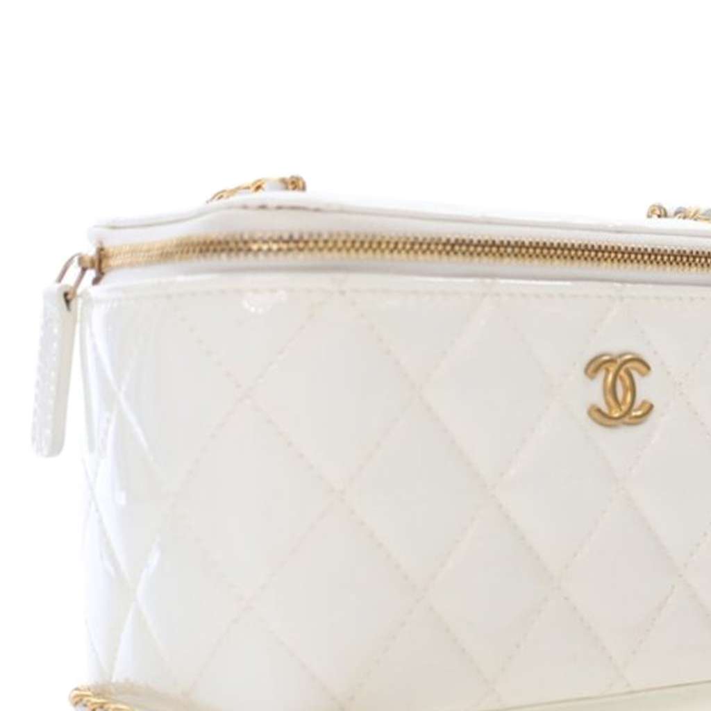 Chanel Small Quilted Patent Coco Heart Charms Vanity Case with Chain - Detail 2